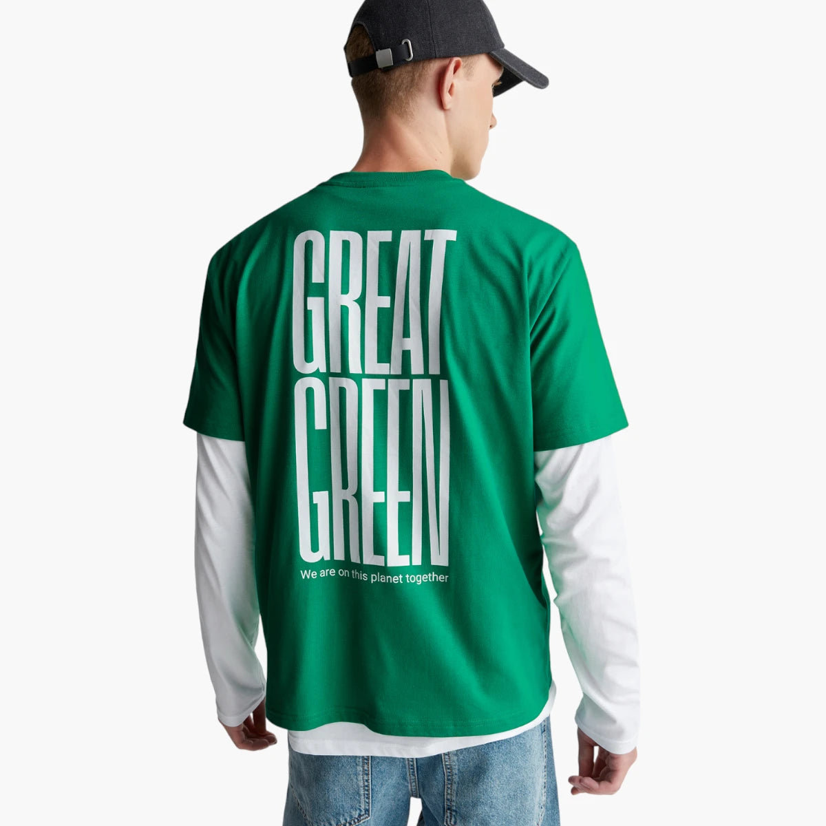 United Colors Of Benetton Man Relaxed Fit T-Shirt With Print | LEVISONS