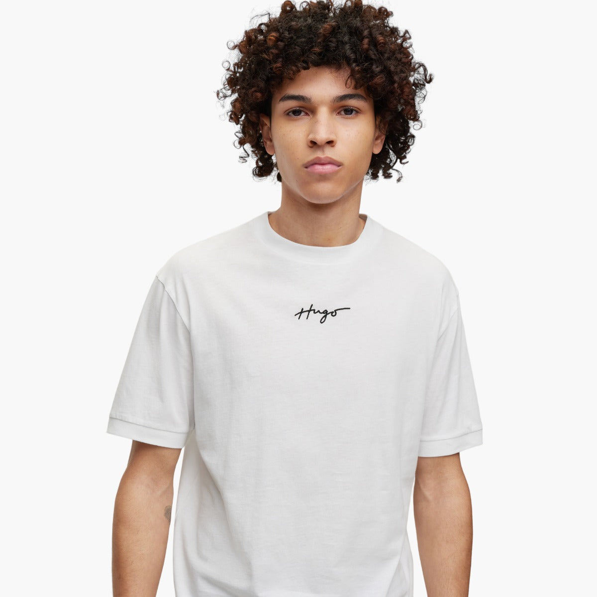 Hugo Dontevideo 10229761 01 | LEVISONS