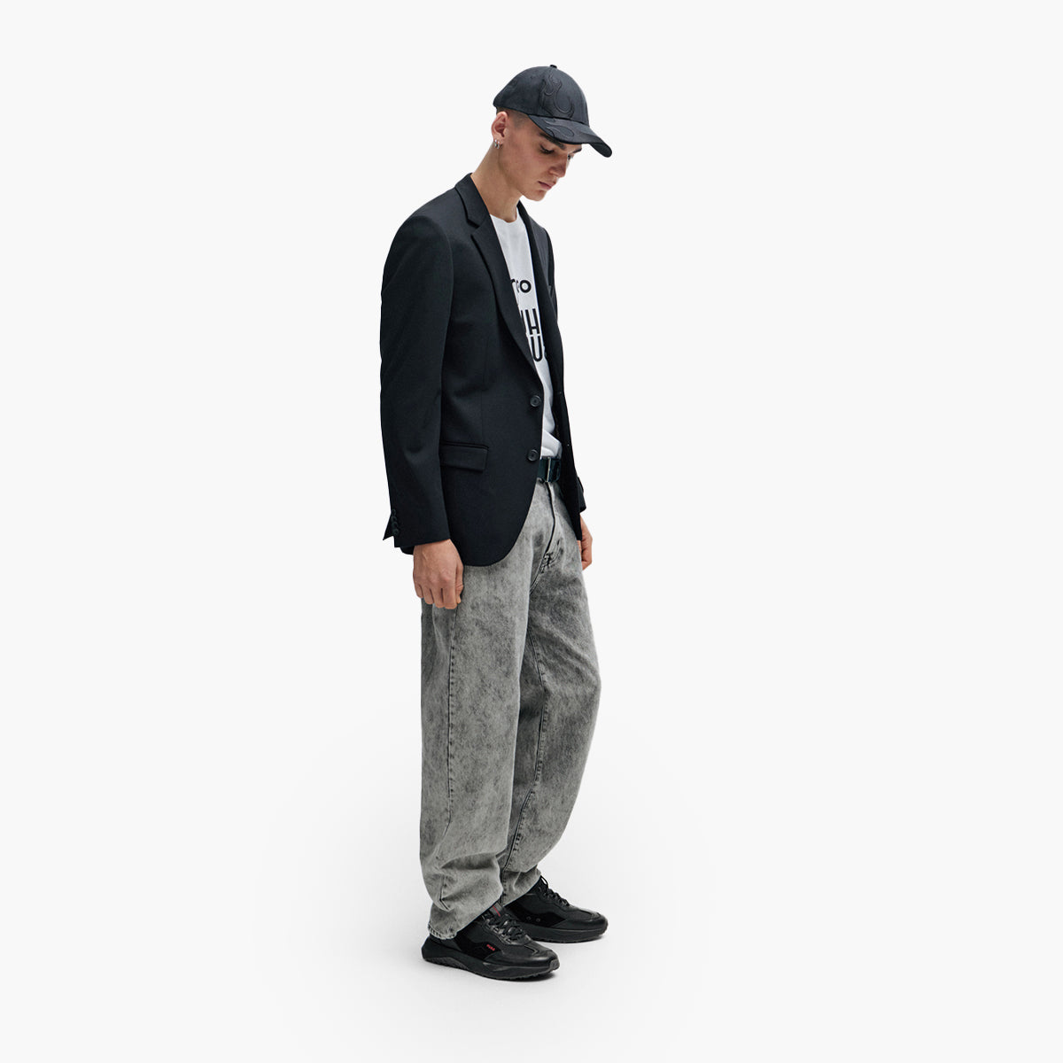 Hugo Red Kane_Runn_Ltmx 10222004 01 | LEVISONS