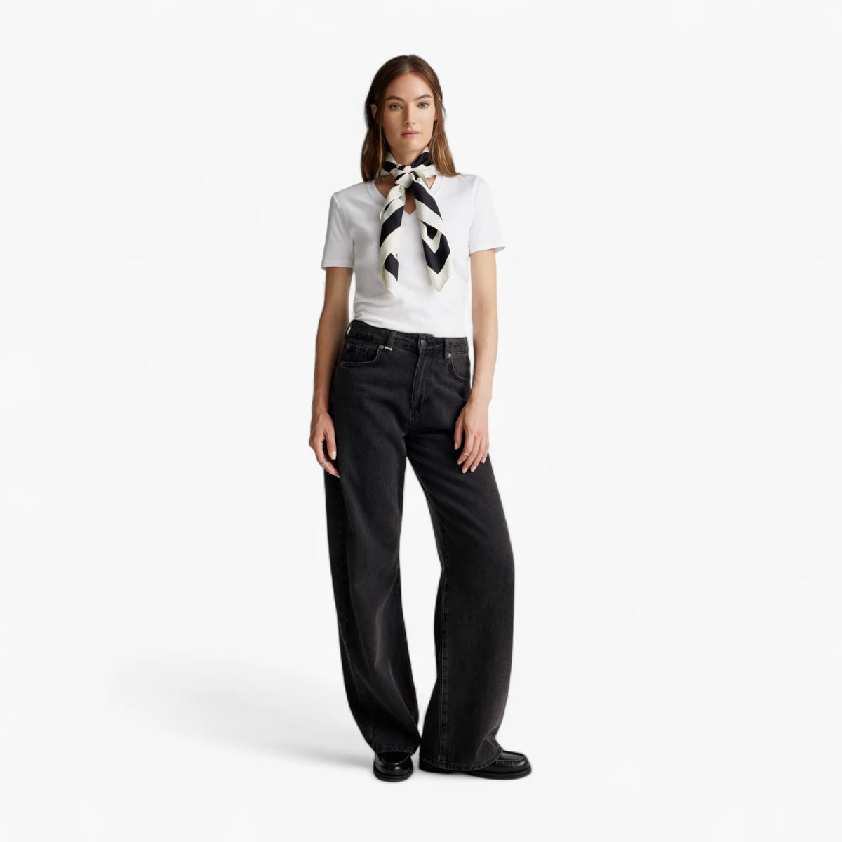 United Colors Of Benetton Woman Pure Cotton T-Shirt With V-Neck | LEVISONS