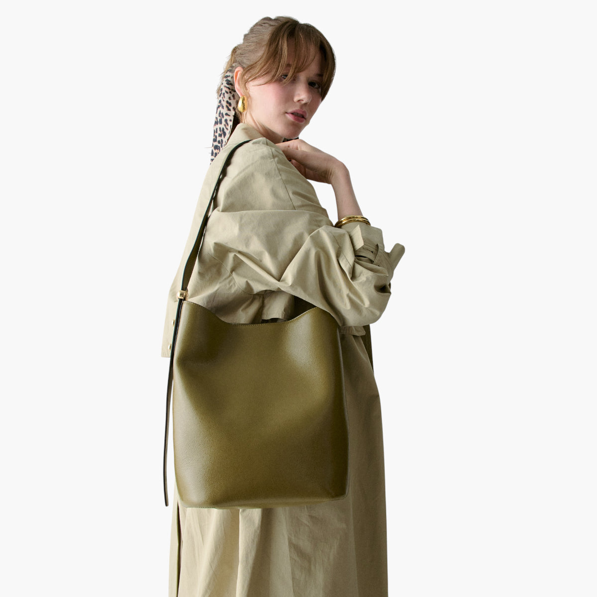 Kate Spade Halo Glazed Leather Bucket Bag | LEVISONS